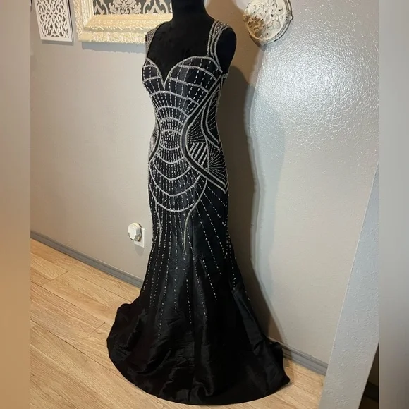 Rachel Allan Black Evening Gown - Picture 3 of 13